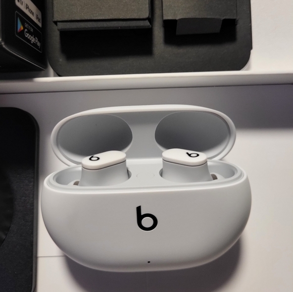 Beats Studio Buds – True Wireless Noise Cancelling Earphones – White - Picture 2 of 6